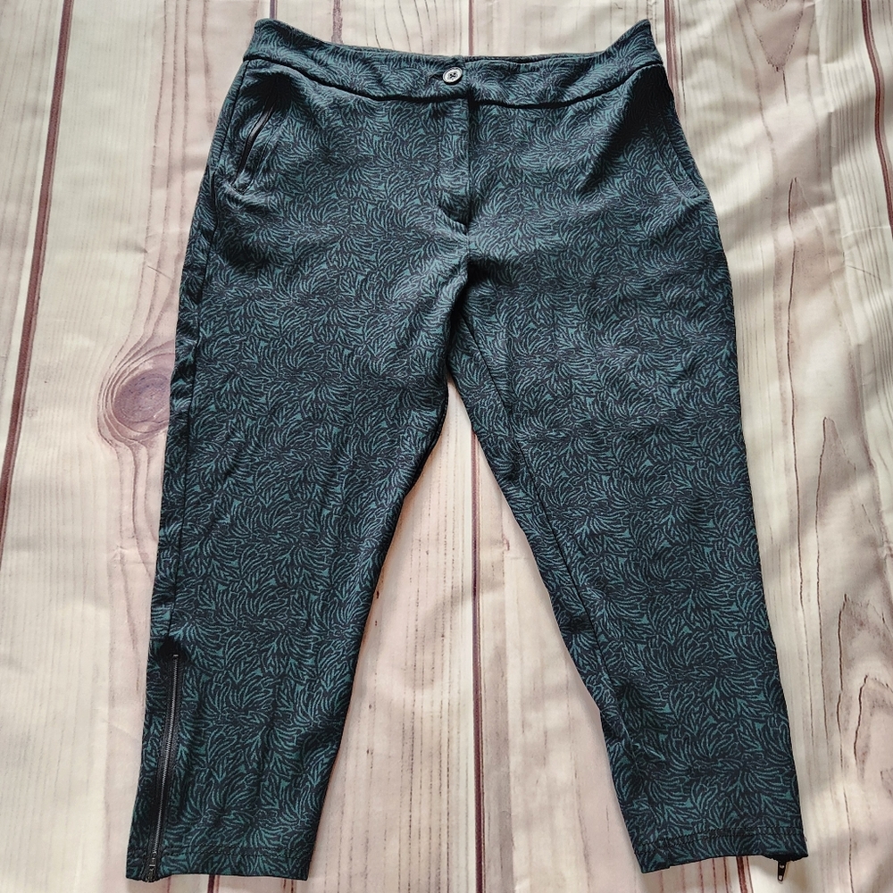 Betabrand Capri Dress Pant Pattern Green Black | Women's Size XL Petite